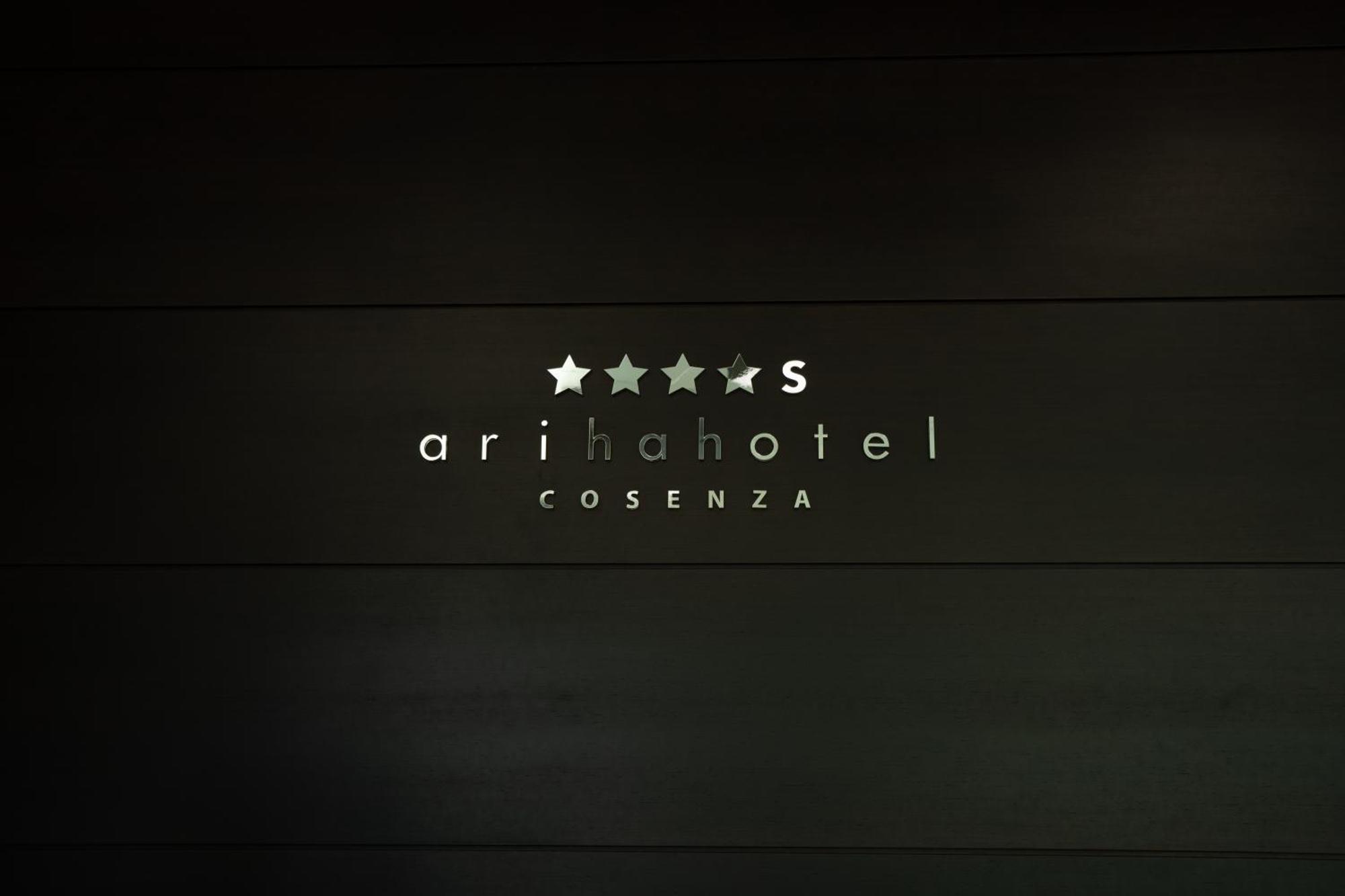 Ariha Hotel Cosenza Exteriör bild